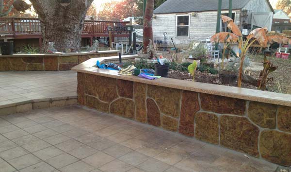 Concrete Sitting Wall – Stamped Concrete